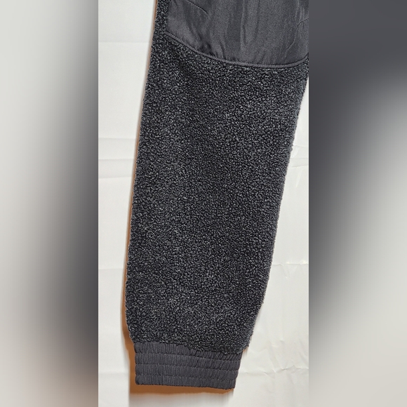 Under Armour Mission Pants Black Small Loose Fit Fleece Pockets Drawstring - Picture 5 of 13